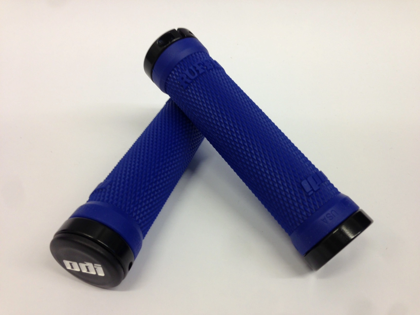 ODI Ruffian Lock-On Grips Bright Blue Lenkergriffe 1 ODI Ruffian Lock-On Grips Bright Blue Lenkergriffe